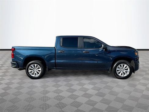 Used 2022 Chevrolet Silverado 1500 Custom image 5