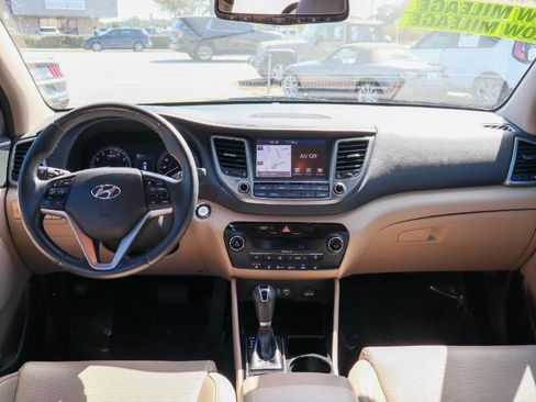 Used 2018 Hyundai Tucson Limited image 12