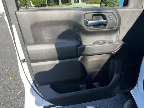 Used 2026 Chevrolet Silverado 1500 Custom AWD/4WD image 18