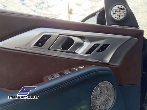 Used 2023 BMW XM image 44