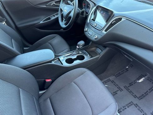 Used 2024 Chevrolet Malibu RS image 17