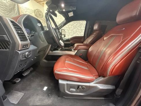 Used 2022 Ford F350 Platinum w/ Tremor Off-Road Package AWD/4WD image 21