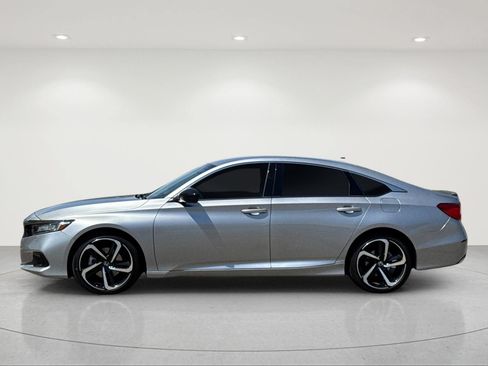 Used 2022 Honda Accord Sport image 3