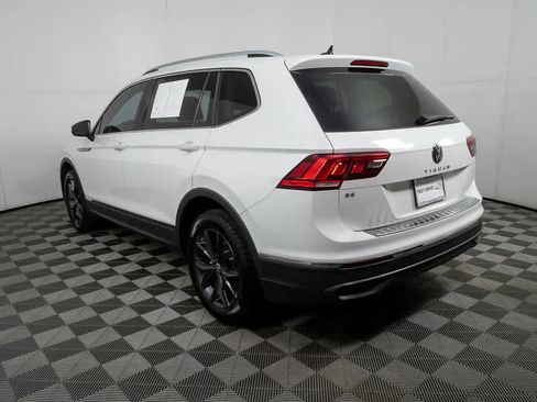 Certified 2023 Volkswagen Tiguan SE FWD image 29