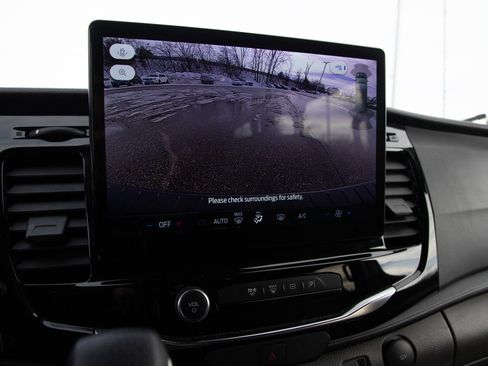 Used 2023 Ford Transit 350 XLT image 23