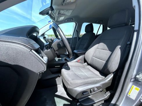 Used 2018 GMC Terrain SLE w/ Driver Convenience Package FWD image 10