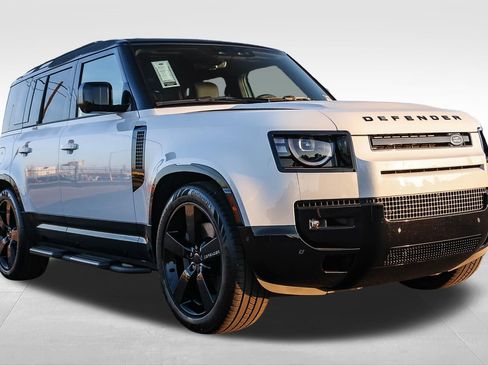 New 2026 Land Rover Defender 110 X-Dynamic SE image 3