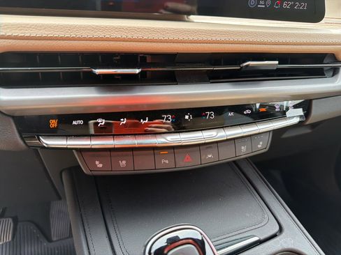 Used 2025 Cadillac XT4 Premium Luxury w/ Technology Package image 49