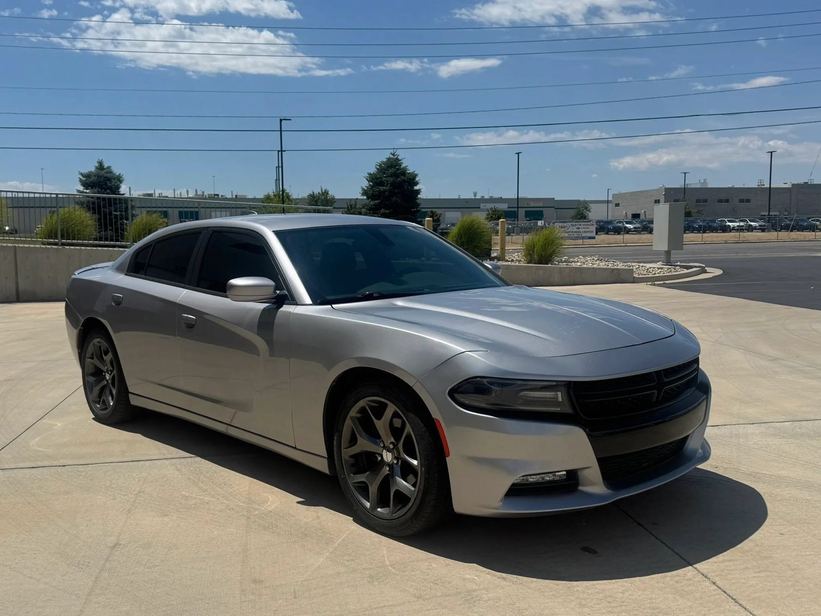 Used 2015 Dodge Charger SXT RWD image 7