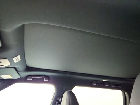 Used 2025 Nissan Armada PRO-4X w/ Pro-4X Premium Package image 10