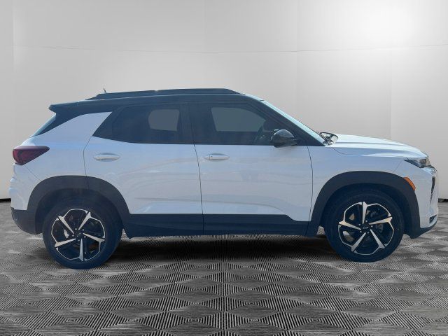 Used 2023 Chevrolet TrailBlazer RS w/ Sun and Liftgate Package FWD image 6