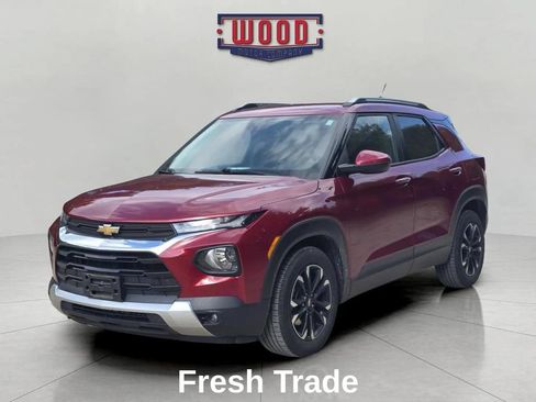 Used 2021 Chevrolet TrailBlazer LT w/ Convenience Package FWD image 3