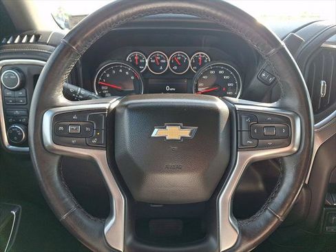 Used 2021 Chevrolet Silverado 1500 LT AWD/4WD image 19
