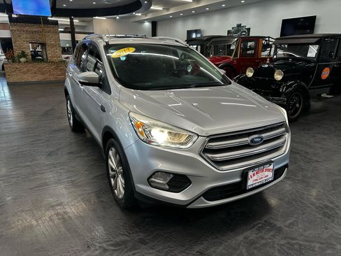 Used 2017 Ford Escape Titanium FWD image 3