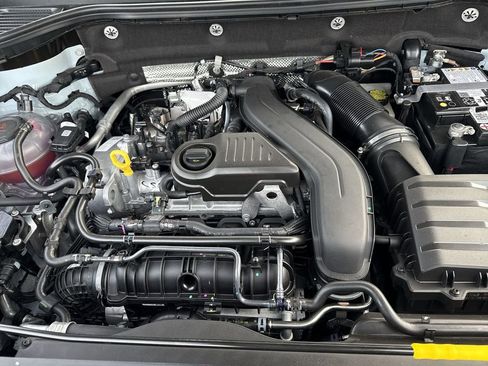 New 2026 Volkswagen Taos SEL image 17