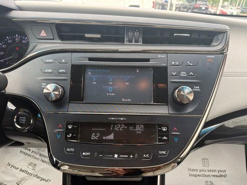 Used 2015 Toyota Avalon XLE FWD image 25