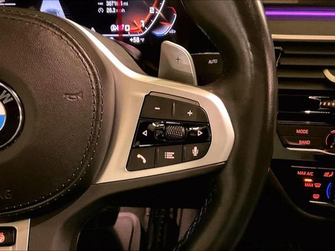 Used 2023 BMW M550i xDrive w/ Dynamic Handling Package image 23