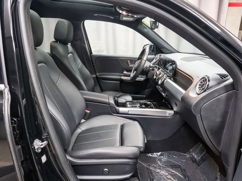 Certified 2022 Mercedes-Benz GLB 250 image 22