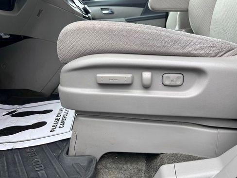 Used 2016 Honda Odyssey SE image 9