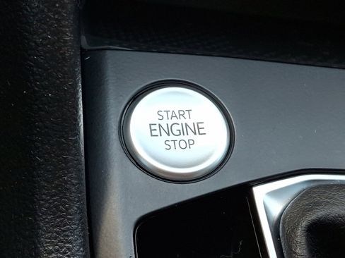 Used 2022 Volkswagen Taos SE w/ Driver Assistance Package image 27