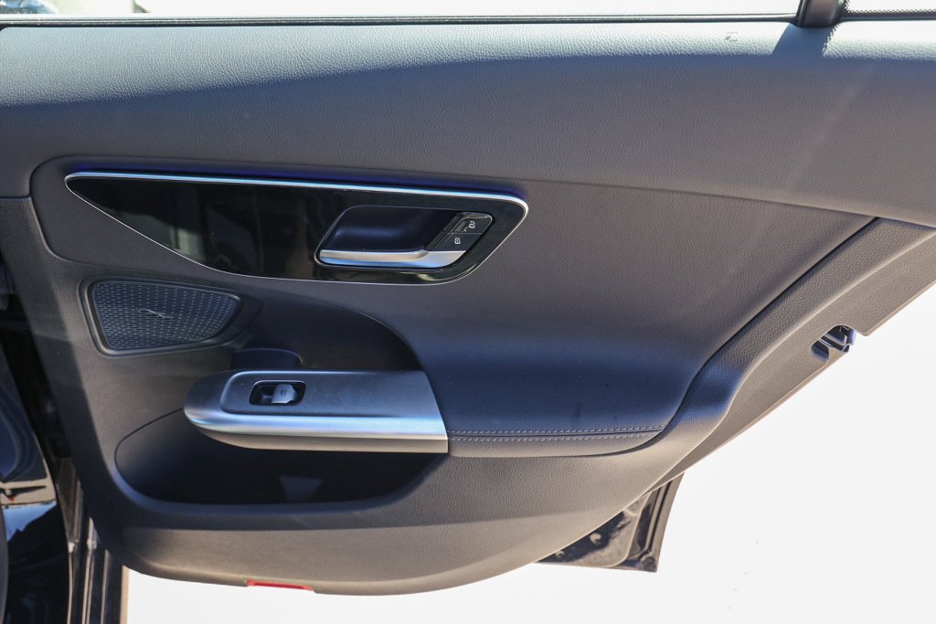 Used 2025 Mercedes-Benz C 300 4MATIC Sedan image 19