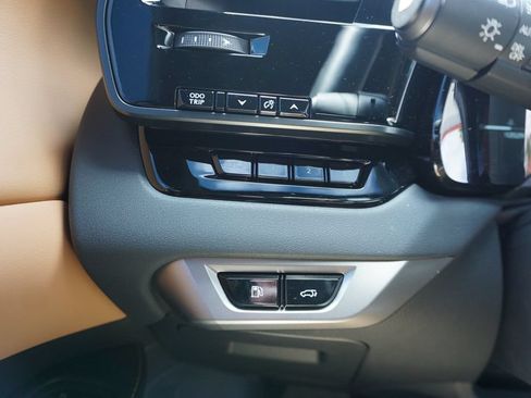 Used 2025 Lexus RX 350 Premium w/ Accessory Package (K3) FWD image 5
