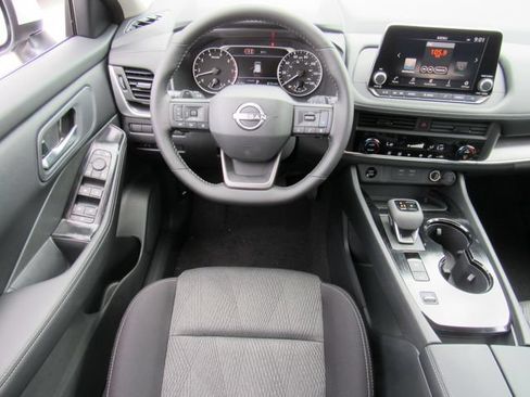 New 2026 Nissan Rogue SV FWD image 15