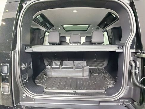 New 2026 Land Rover Defender 110 S AWD/4WD image 28