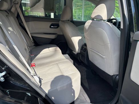 Used 2025 Nissan Rogue SV FWD image 36