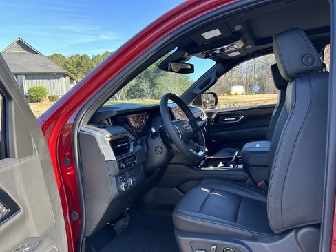 New 2026 GMC Yukon Denali w/ Sun & Power Step Package image 37