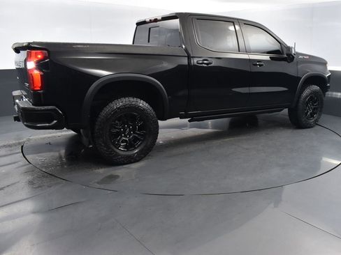 Used 2025 Chevrolet Silverado 1500 ZR2 w/ Technology Package image 4