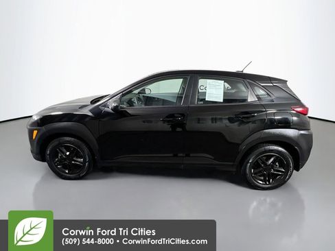 Used 2021 Hyundai Kona SE image 6
