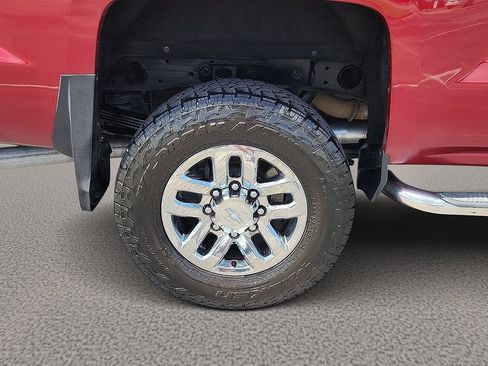 Used 2019 Chevrolet Silverado 2500 LTZ AWD/4WD image 7