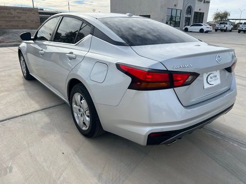 Used 2021 Nissan Altima 2.5 SR image 3