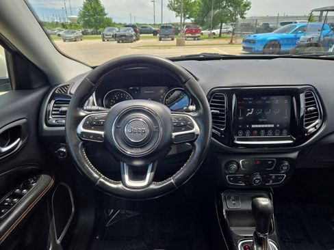 Used 2020 Jeep Compass Limited FWD image 18