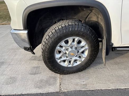 Used 2024 Chevrolet Silverado 3500 LTZ w/ LTZ Premium Package image 28