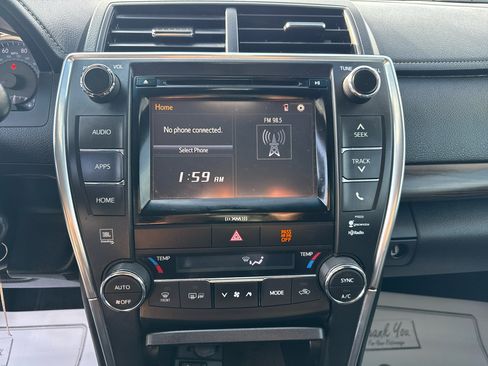 Used 2017 Toyota Camry XLE image 17