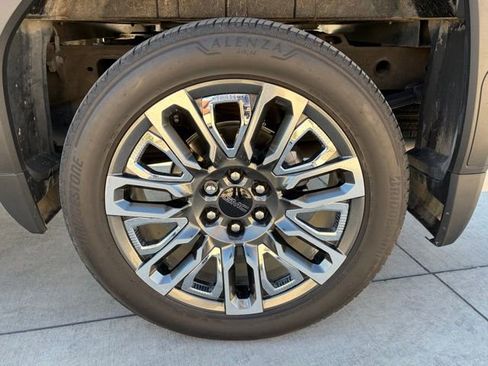 Used 2024 GMC Sierra 1500 Denali Ultimate image 7