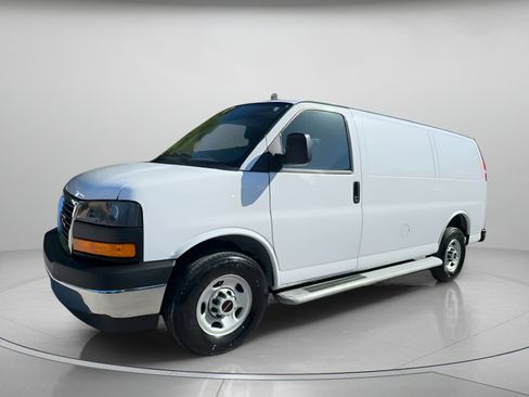 Used 2024 GMC Savana 2500 w/ Driver Convenience Package image 12