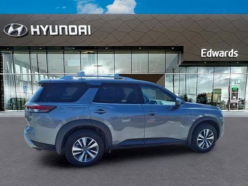Used 2024 Nissan Pathfinder SL w/ Cargo Package AWD/4WD image 11