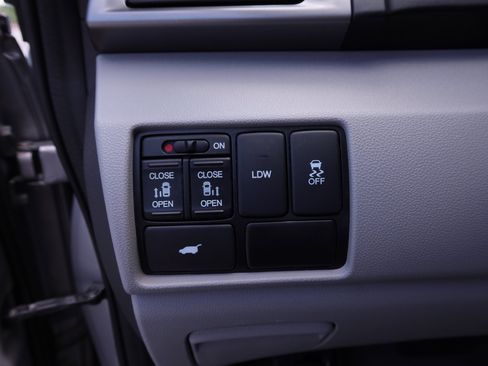 Used 2016 Honda Odyssey EX-L image 30