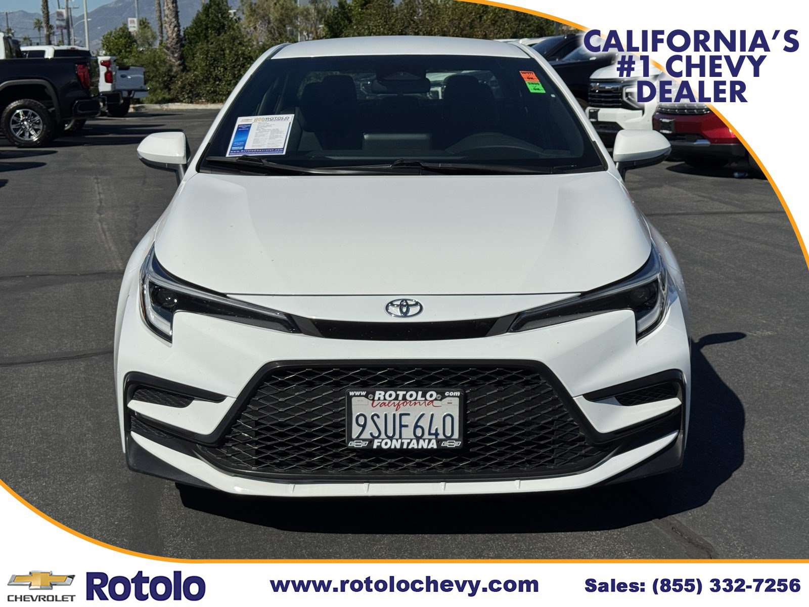 Used 2025 Toyota Corolla SE FWD image 2