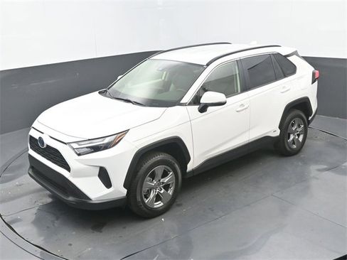 Used 2023 Toyota RAV4 XLE image 16
