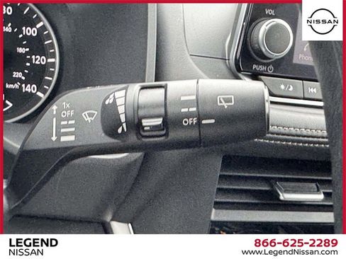 Certified 2024 Nissan Rogue SV image 21