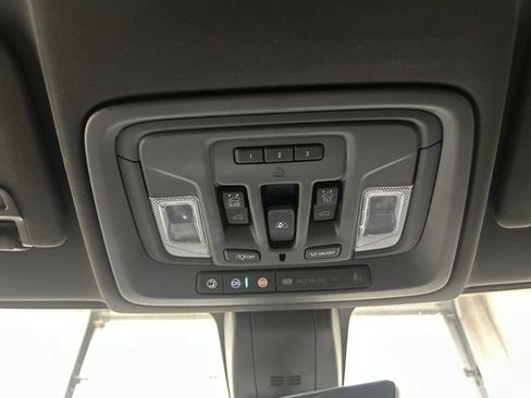 Used 2020 GMC Sierra 1500 AT4 w/ AT4 Premium Package AWD/4WD image 34