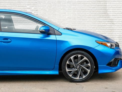 Used 2016 Scion iM Hatchback 4D image 12