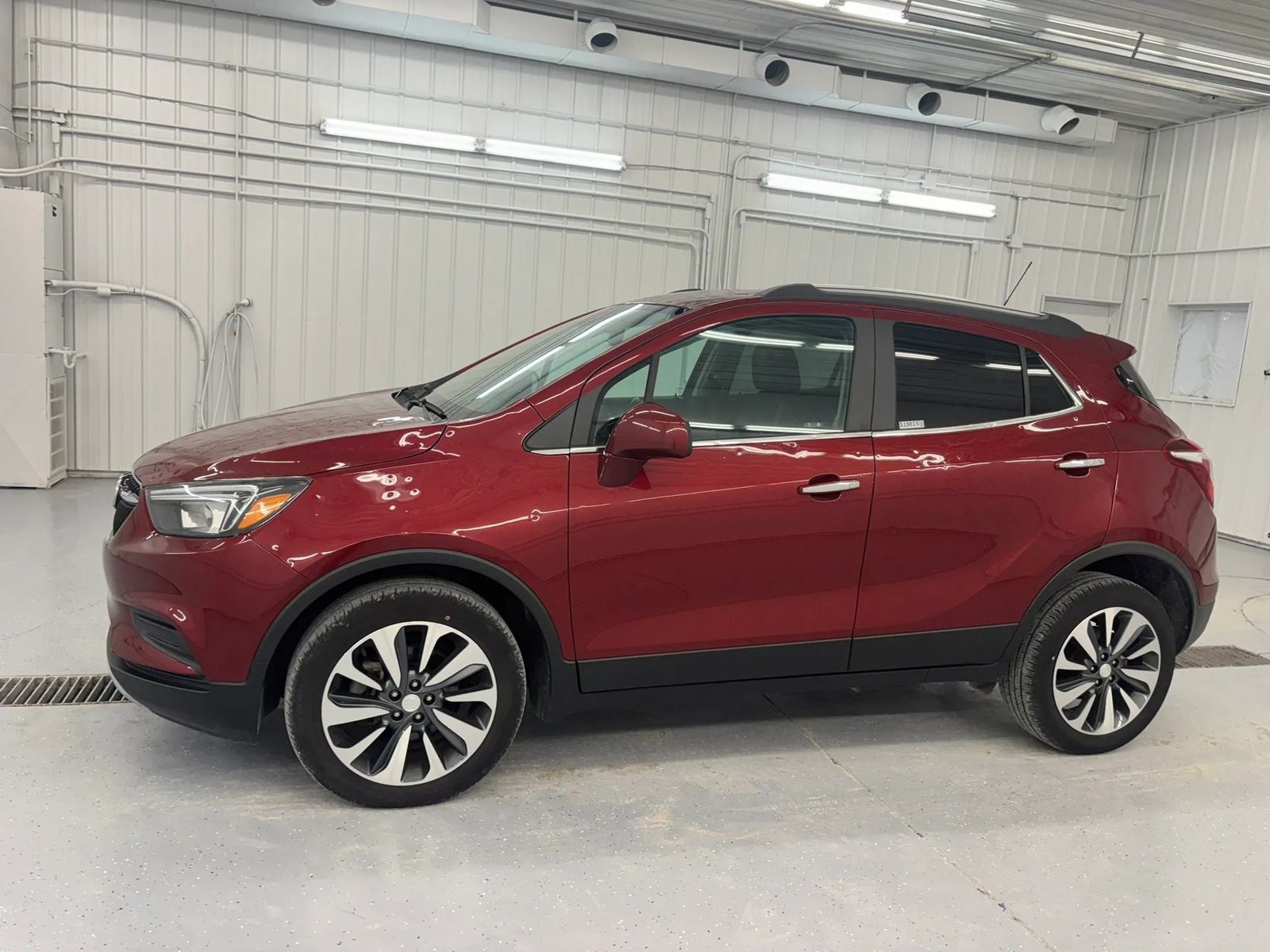 Used 2022 Buick Encore Preferred AWD/4WD image 4