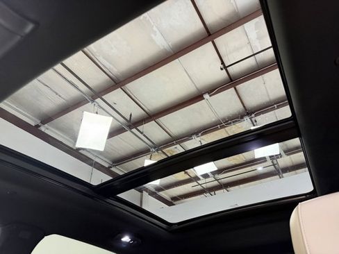 Used 2019 Cadillac XT5 Luxury image 24