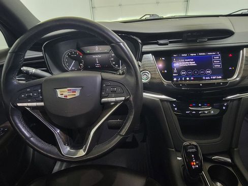 Used 2020 Cadillac XT6 Premium Luxury image 13