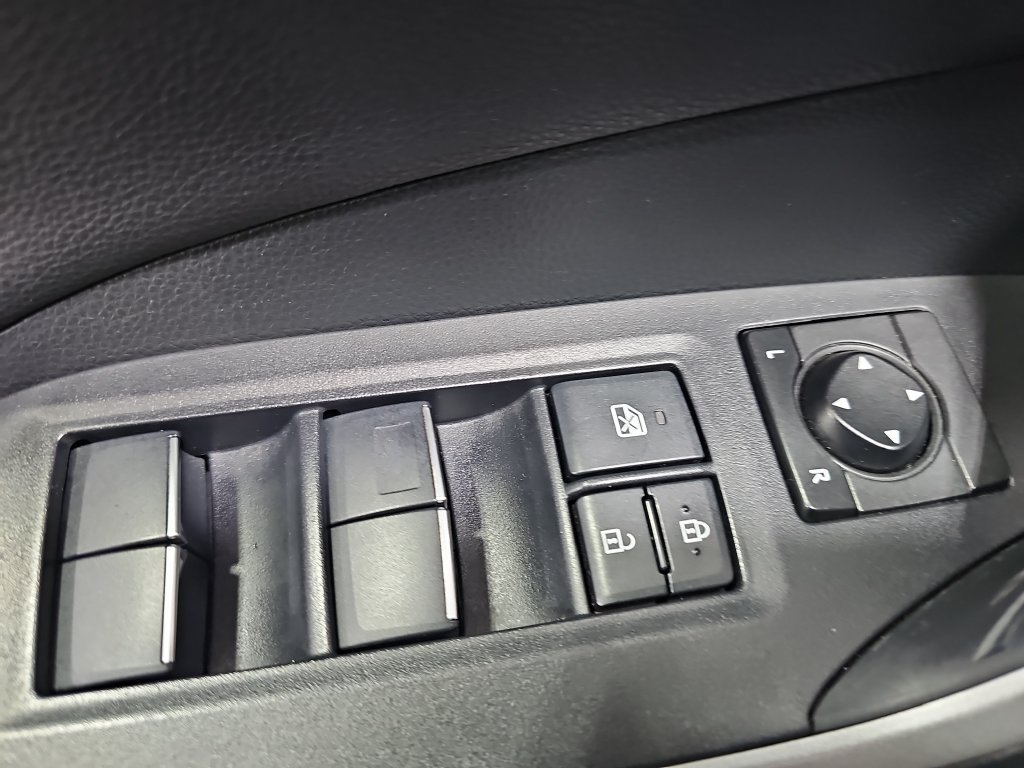Used 2019 Toyota RAV4 Limited w/ All Weather Liner Package AWD/4WD image 30
